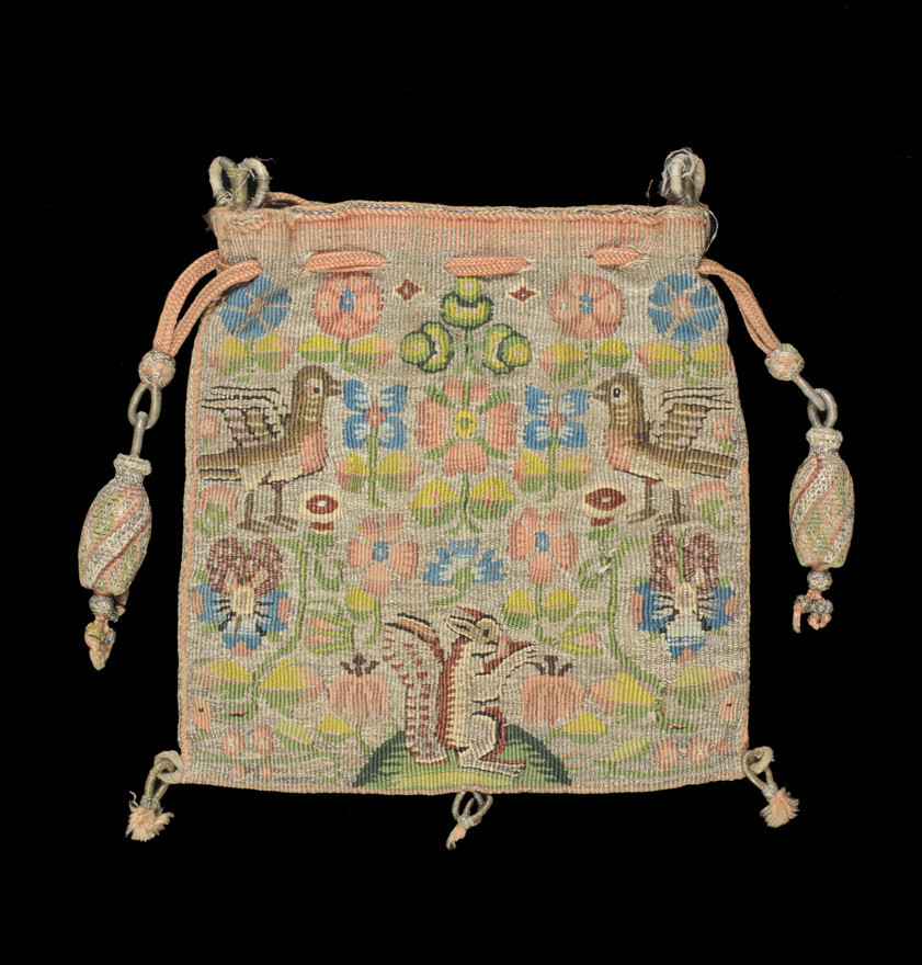 Featured image for the project: A tapestry purse